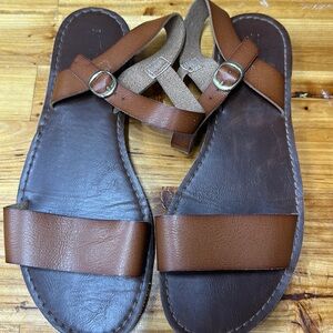 Sz. 8 sandals